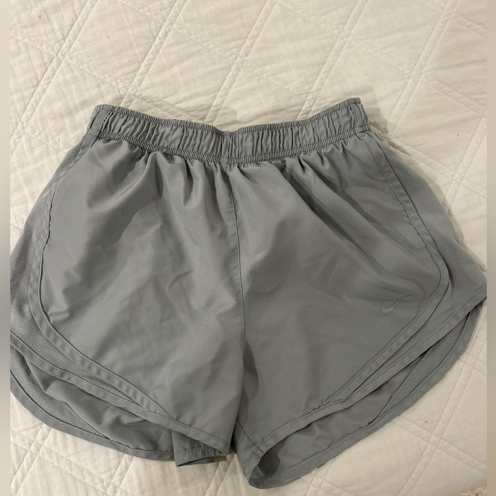 Nike. Women’s small, gray athletic shorts.